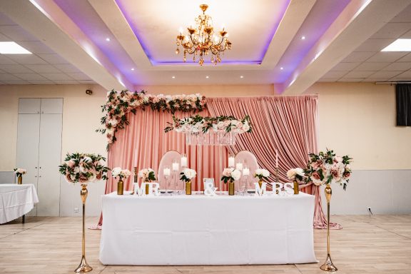 TABLE D'HONNEUR
